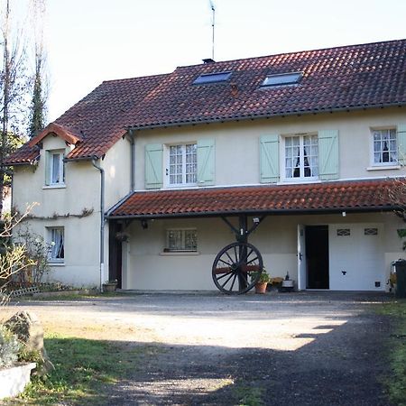 Chambre D'Hotes Les Chenes Chaptelat Exterior foto